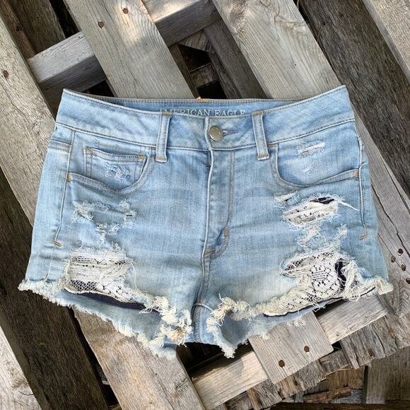 AEO Hi-Rise Shortie distressed crochet pocket Jean Shorts Size 4 - Picture 1 of 5